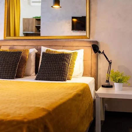 Central Square Apartmán