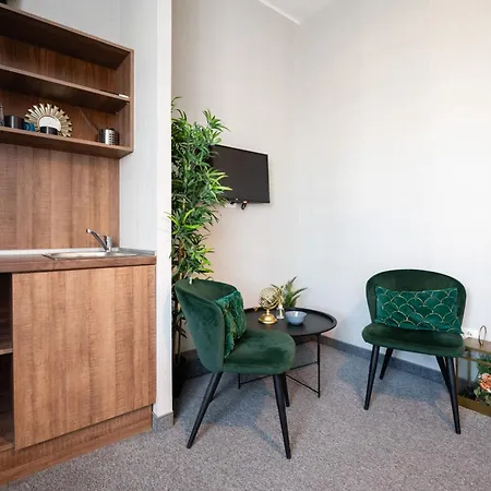 Central Square Apartmán *